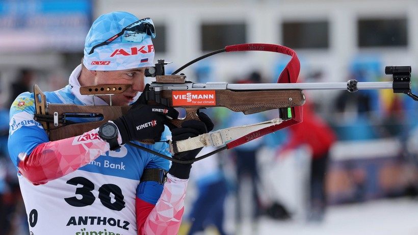 PŚ w biathlonie: Triumf Antona Babikowa w biegu na 20 km