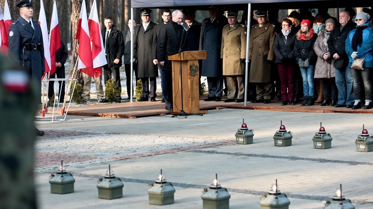 Szef MON: polska armia nie zapomni o tragedii w Mirosławcu