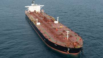 Amerykanie ścigają tankowiec. W odpowiedzi Moskwa wysyła okręt podwodny