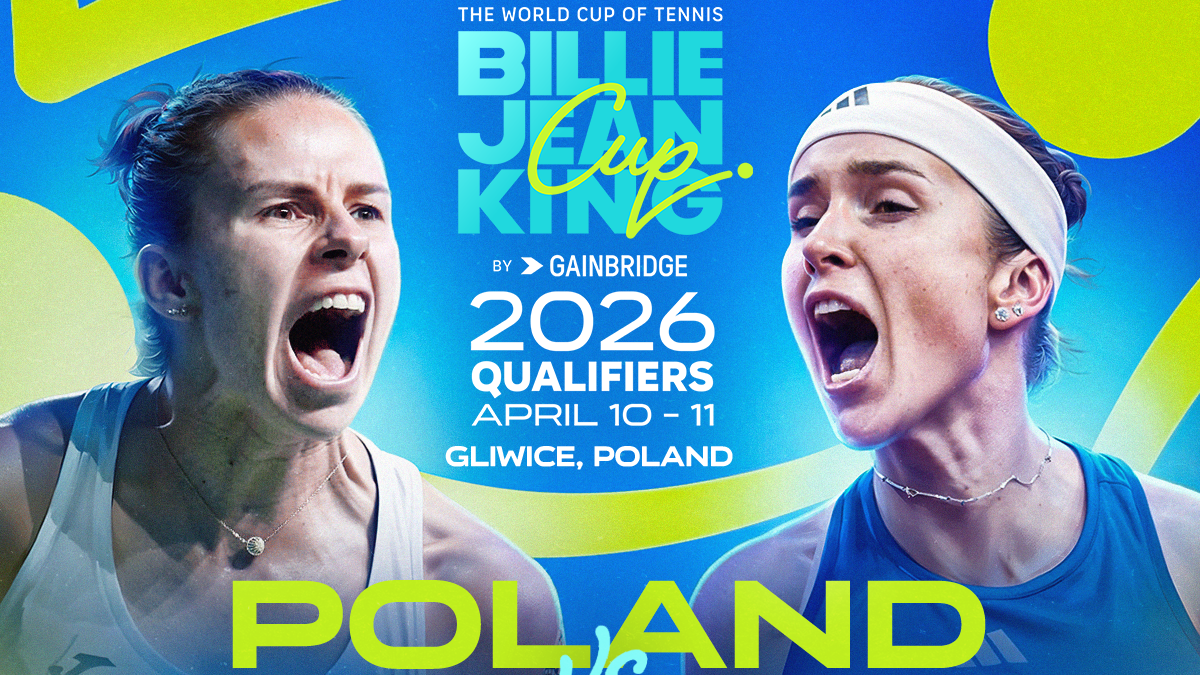 Grafika promocyjna meczu Billie Jean King Cup między Polską a Ukrainą, z wizerunkami zawodniczek obu drużyn i napisami informującymi o wydarzeniu.