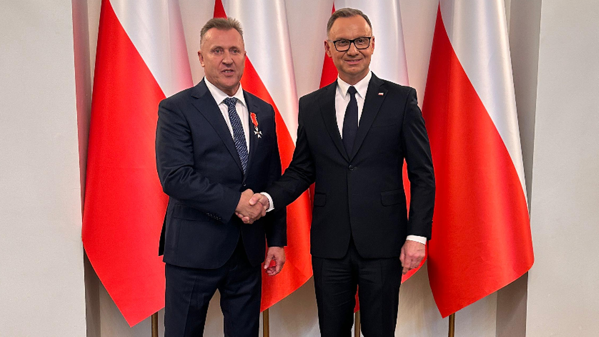 Andrzej Duda odznaczył prezesa PZPN. "Order to nie za dużo"