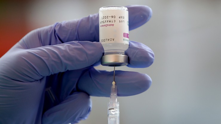 Rząd rezygnuje ze szczepionek AstraZeneki? Prezes RARS dementuje. "To nadinterpretacja"