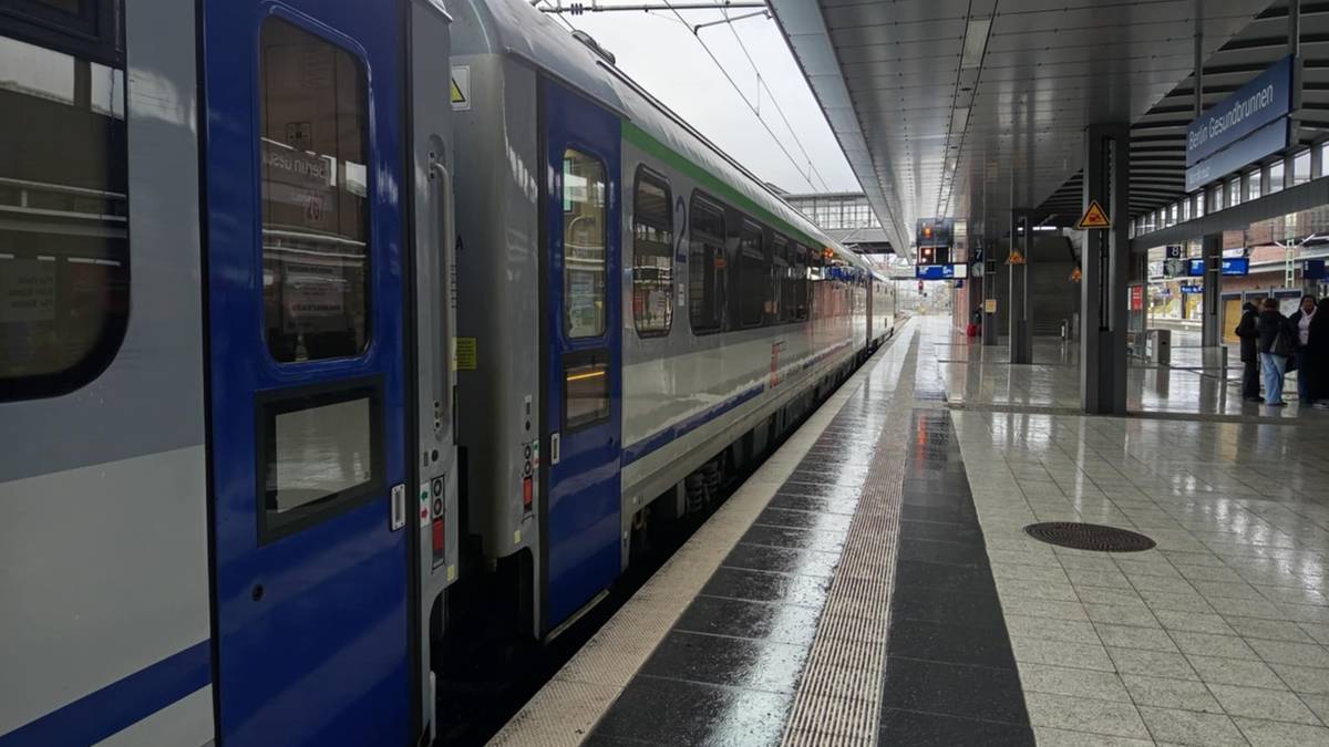 Niewybuch w pobliżu torów. Ruch pociągów wstrzymany