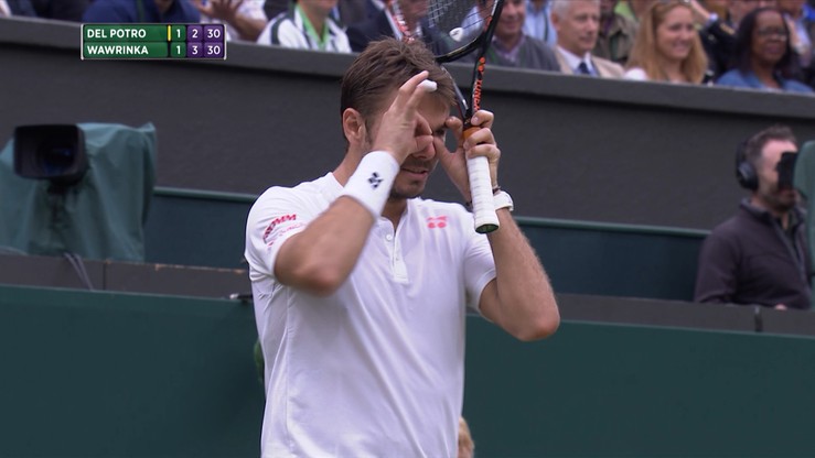 Wimbledon: Wawrinka poprosił o challenge. Chwilę później śmiał się sam z siebie! (WIDEO)