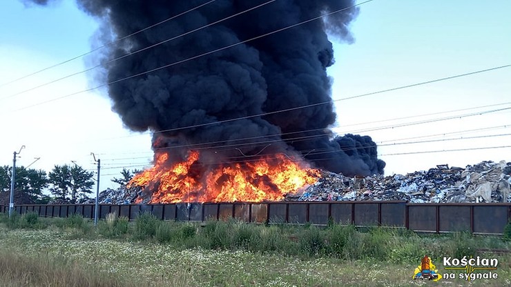 Wielkopolska. Pożar składowiska odpadów w Przysiece Polskiej. Po raz kolejny w tym roku