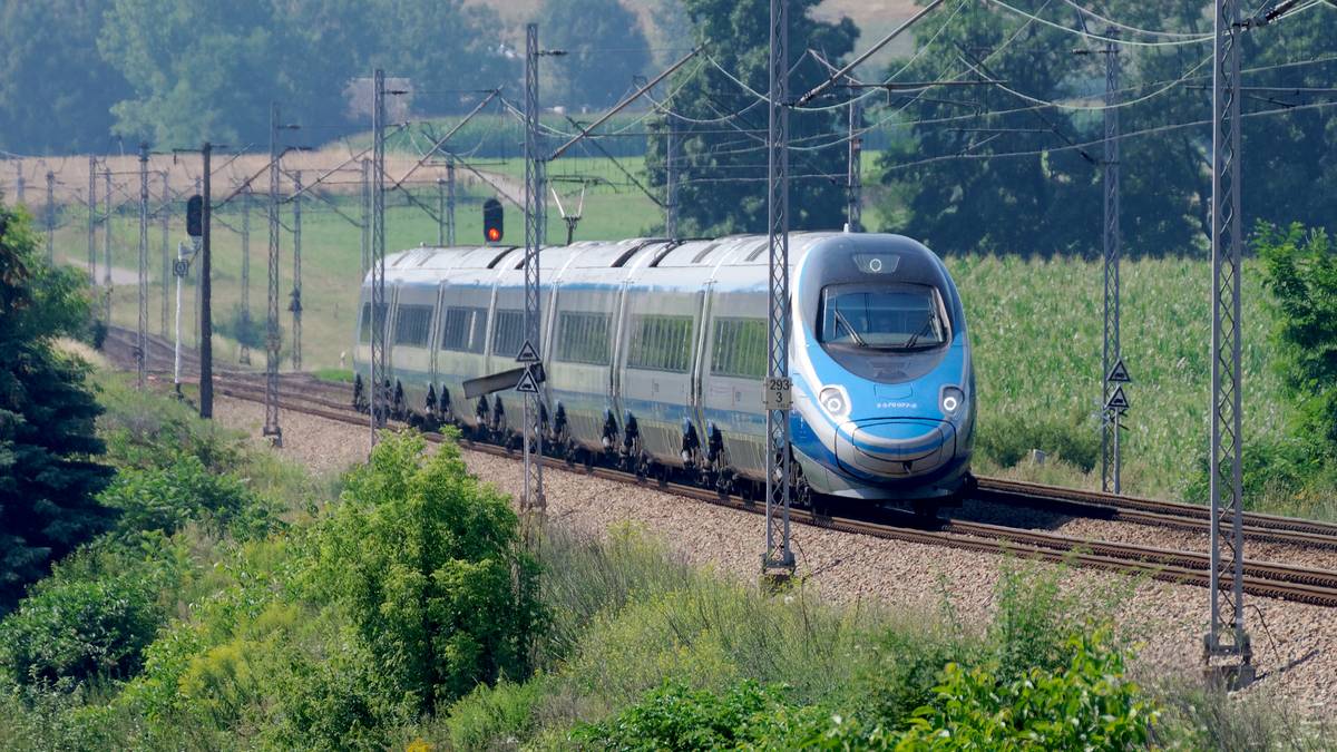 Brytyjski dziennikarz zachwycony podróżą Pendolino. "Takie rzeczy się nie zdarzają"
