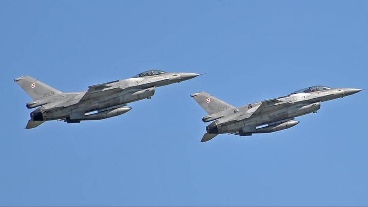 Poland forced to scramble fighter jets. Kyiv came under Russian fire for respective  hours
