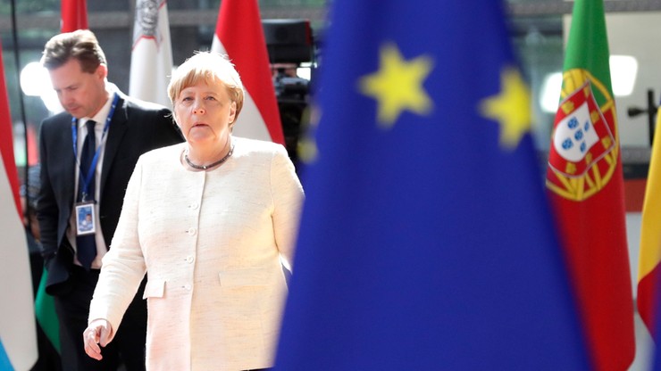 "Die Welt" o szczycie UE: potrójnie upokorzona kanclerz Merkel