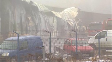 27 zastępów straży pożarnej i 110 strażaków gasiło pożar w zakładzie lakierniczym w Niepołomicach
