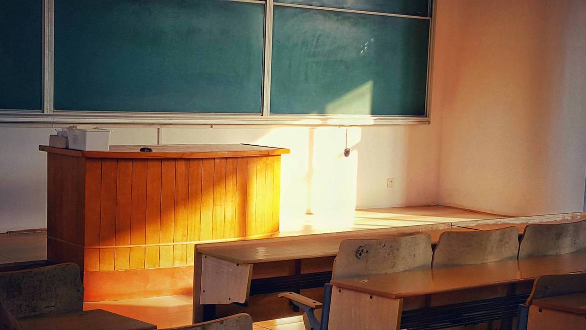 Rosyjskie drony nad Polską. Komunikat MEN dla uczniów i nauczycieli