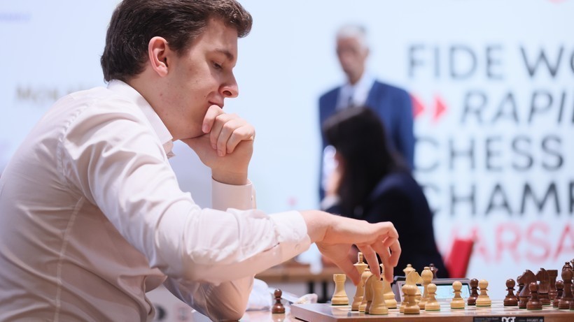 Champions Chess Tour: Jan-Krzysztof Duda awansował do półfinału po wygranej z Anishem Girim