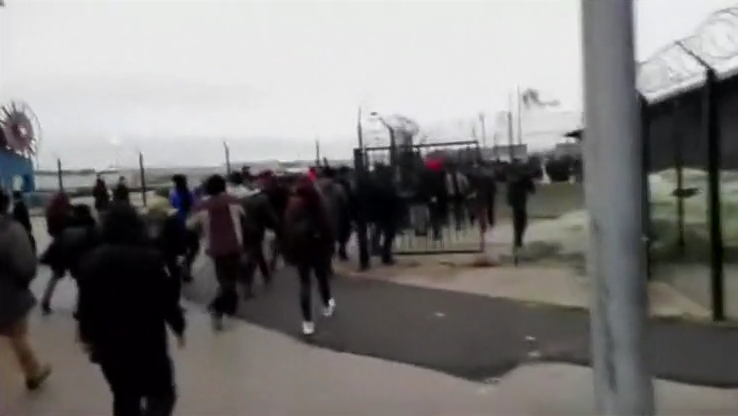 Kryzys imigrancki: Calais prosi o pomoc wojskową "zanim dojdzie do tragedii"