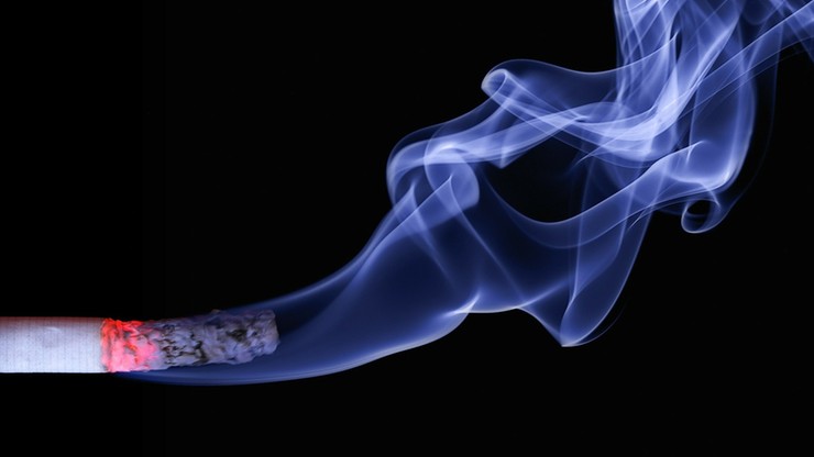 Sprzedawca tytoniu nie może sugerować, że palenie jest przyjemne. Nowe zasady w UE