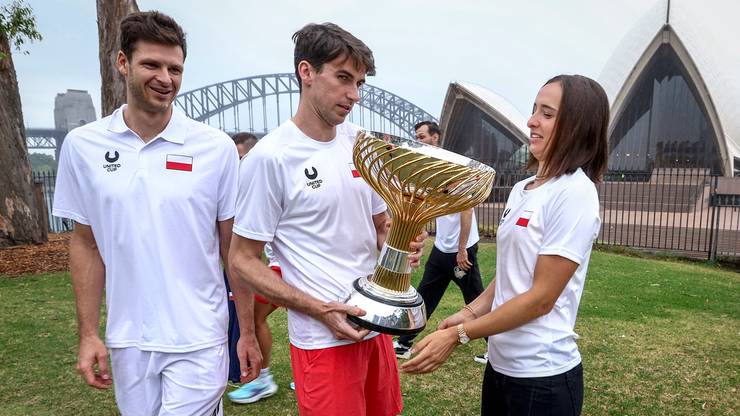 Iga Świątek, Hubert Hurkacz i Mateusz Terczyński po zwycięstwie na United Cup