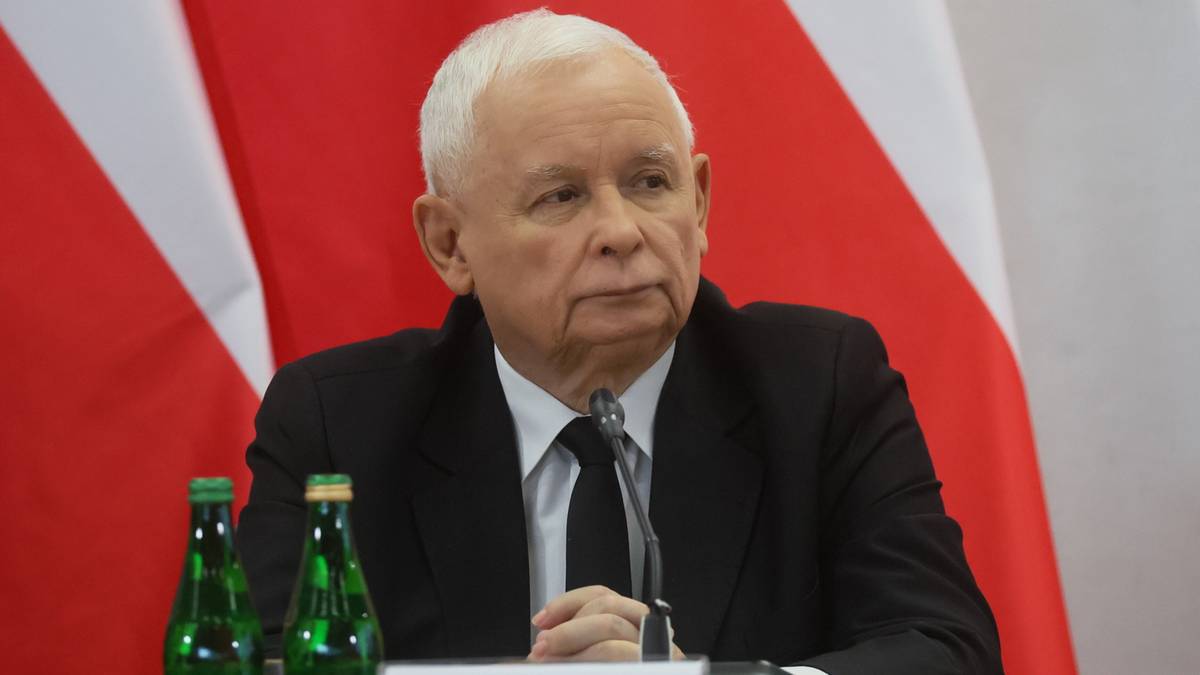 Jarosław Kaczyński krytycznie o działaniach rządu ws. powodzi. "Dobry car, zły bojarze"