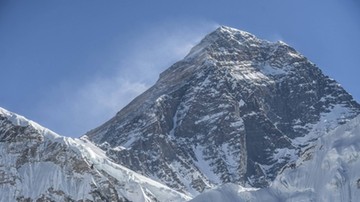 Oficerowie łącznikowi wypraw na Everest będą mieli GPS, by ukrócić oszustwa
