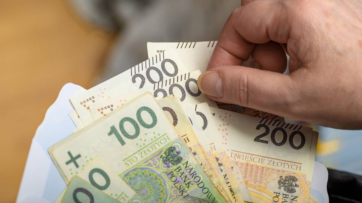Milion seniorów pobiera rentę wdowią. Część z nich dostanie choćby 1000 zł więcej