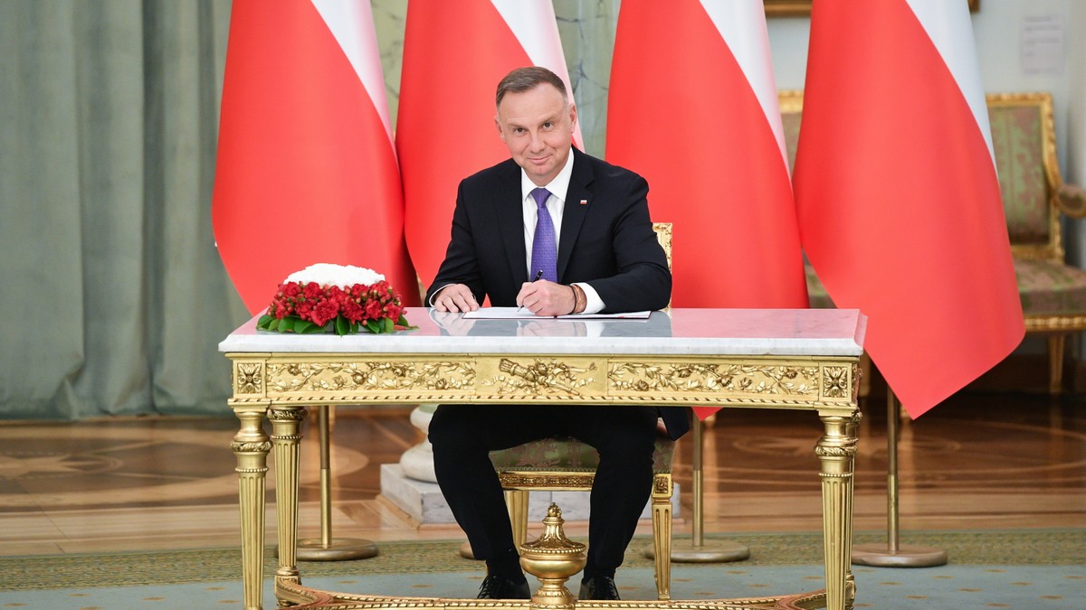 Andrzej Duda podpisał ustawę o bezpłatnych lekach dla dzieci i seniorów