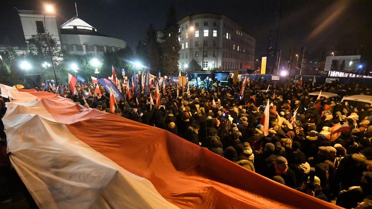 "Kryzys polityczny w Polsce". Światowe media o protestach przed Sejmem