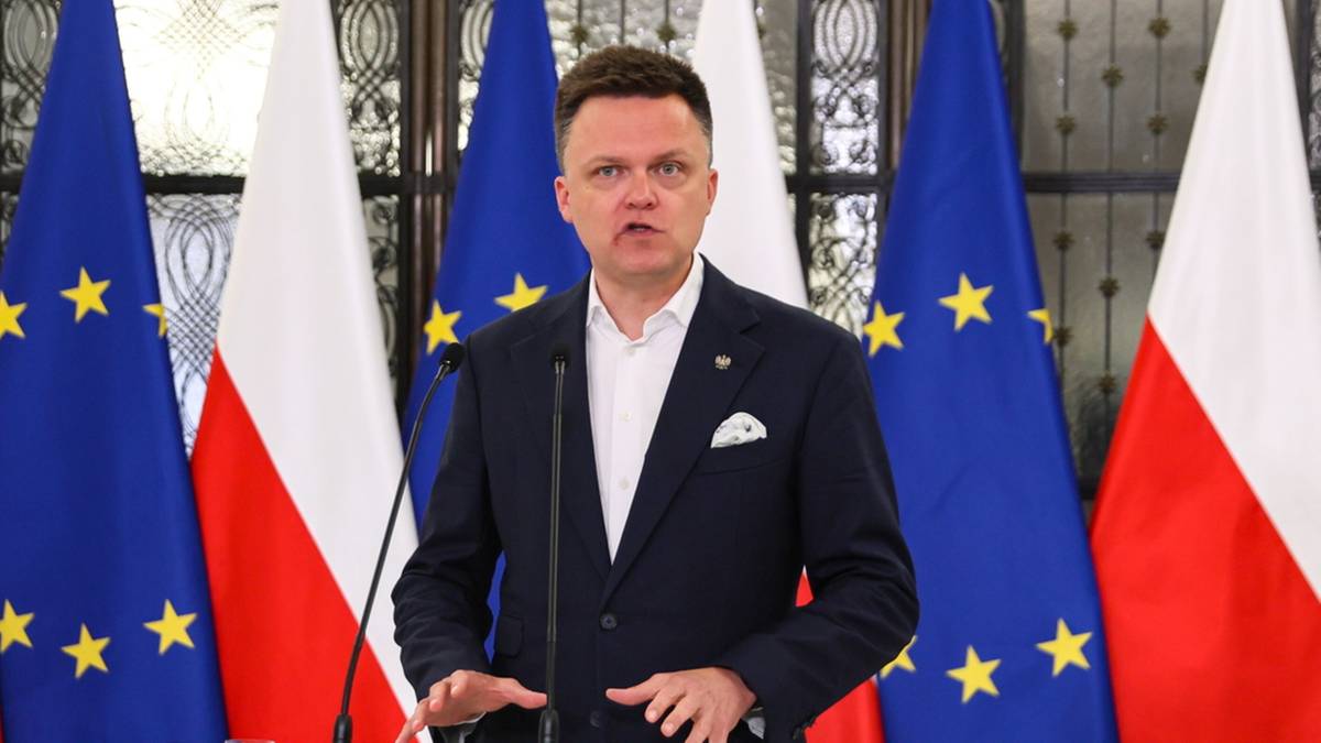 Tajemnicze nocne spotkanie. Szymon Hołownia zabrał głos