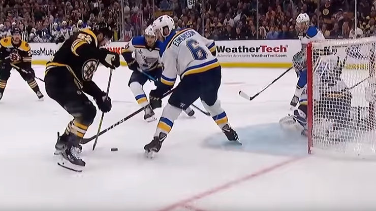 NHL: Bruins wygrali pierwszy mecz finału