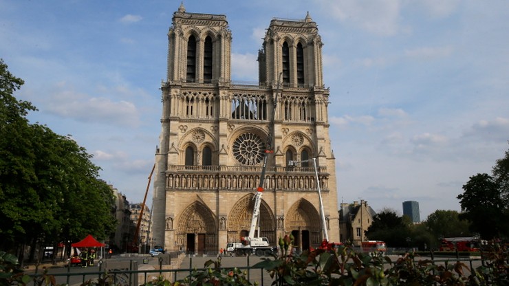 Katedra Notre Dame "prawie ocalona"