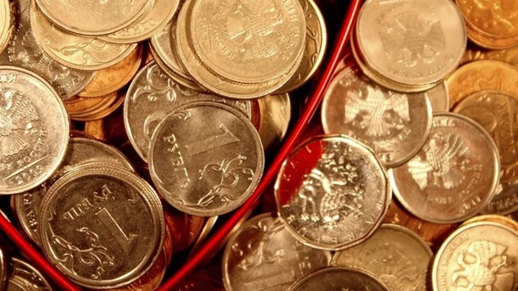 92-latka przekazała oszustom ponad 1,2 mln w złotych monetach