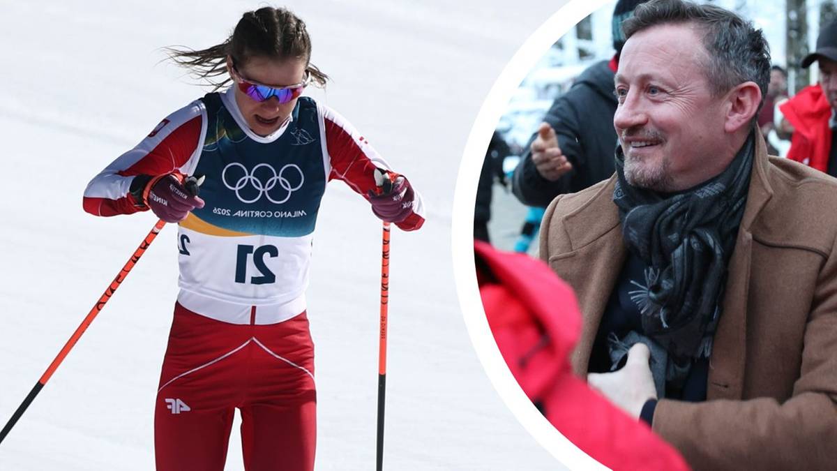 Kobieta w stroju narciarskim biegnie na nartach, z tyłu widoczny uśmiechnięty mężczyzna.