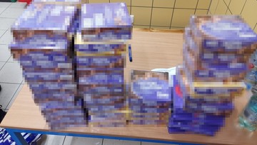Ukradli ptasie mleczko i bombonierki, grozi im pięć lat więzienia