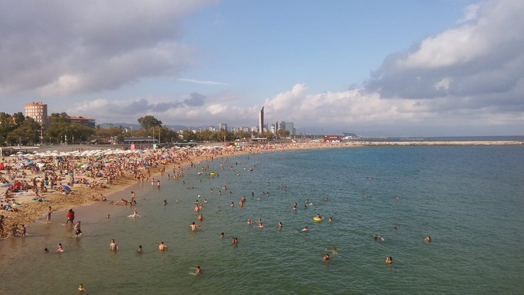 Plaża w Barcelonie ewakuowana. W wodzie znaleziono ładunek wybuchowy z czasów wojny domowej