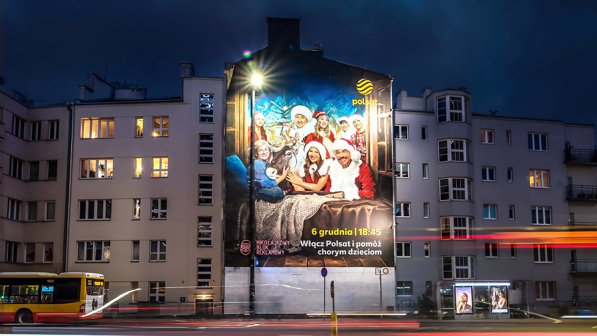20-sta edycja Mikołajkowego Bloku Reklamowego – zobacz jak powstał mural promujący akcję!