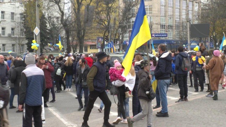 Wojna w Ukrainie: Apel, by nie gromadzić się w centrum Chersonia. "Wróg zaminował prawie wszystko"