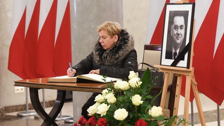 Żałoba narodowa po śmierci byłego premiera Jana Olszewskiego