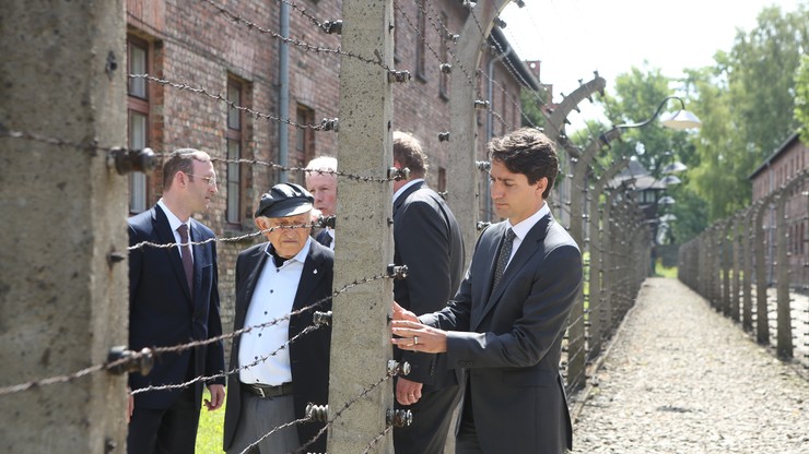 Premier Kanady zwiedził Muzeum Auschwitz