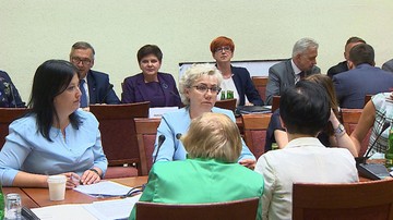 Sejmowa komisja negatywnie o wnioskach o wotum nieufności wobec Szydło i Rafalskiej