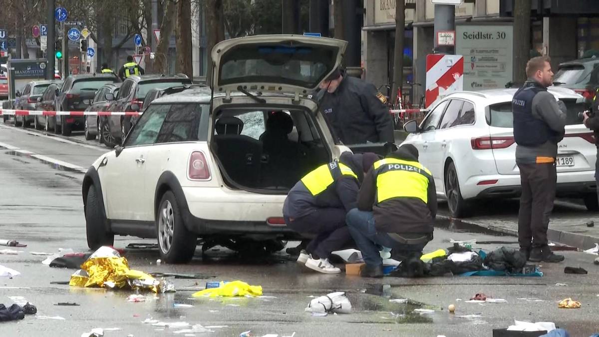 W Niemczech auto wjechało w grupę ludzi. Wielu rannych