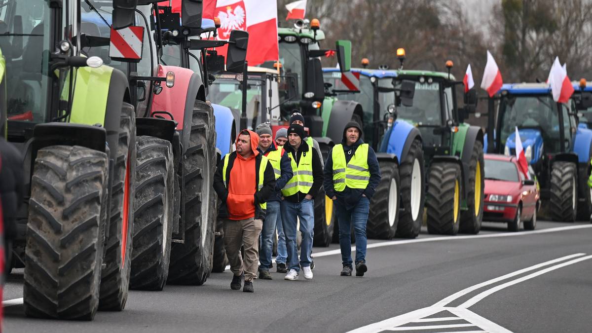 Rolnicy wyszli na drogi. Na razie tylko ostrzegają