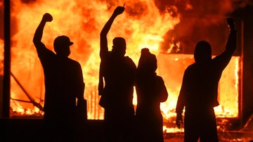 Stany Zjednoczone w ogniu. Protesty przerodziły się w grabieże i podpalenia