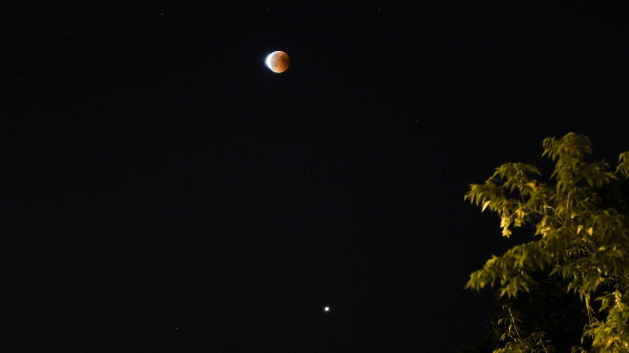 Całkowite zaćmienie Księżyca i wielka opozycja Marsa. Fot. TwojaPogoda.pl