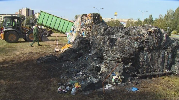 Policja szuka sprawców podpalenia instalacji z plastikowych śmieci w Jastrzębiu-Zdroju