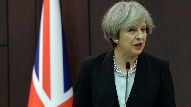 Brytyjska premier poprosiła ministrów o interwencję ws. dekretu Trumpa