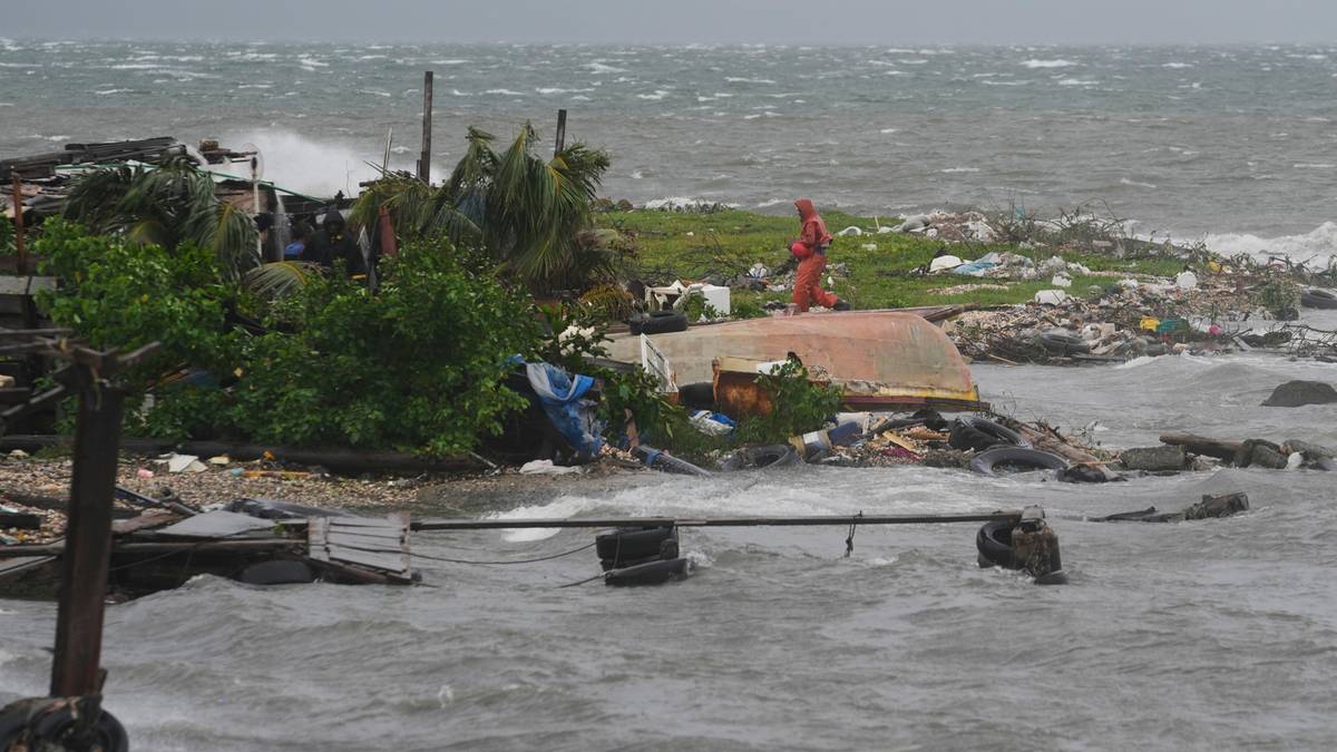 Melissa uderzyła w Jamajkę. "Miasta nie wyglądają już tak samo"