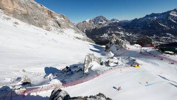 Trzech narciarzy zginęło na skutek lawin w Dolomitach. Włoskie służby ostrzegają