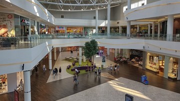 PO: rekompensaty dla wszystkich przedsiębiorców, handel w niedzielę