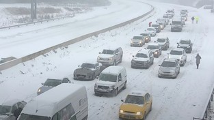 11.03.2023 05:54 Takich śnieżyc i mrozów nie było przez całą zimę. Wielka Brytania została sparaliżowana