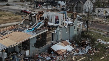 "Krajobraz gorszy niż strefa wojenna". Rośnie liczba ofiar tornad w USA