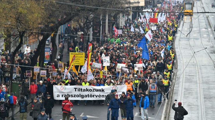 Demonstracja w Budapeszcie po głosowaniu w parlamencie