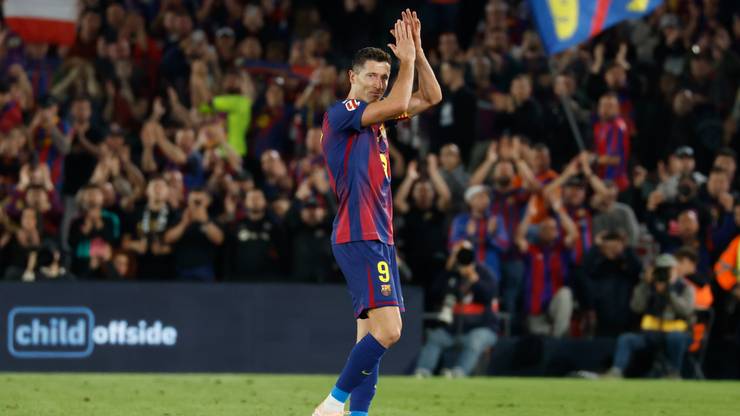 Robert Lewandowski pożegnany na Camp Nou