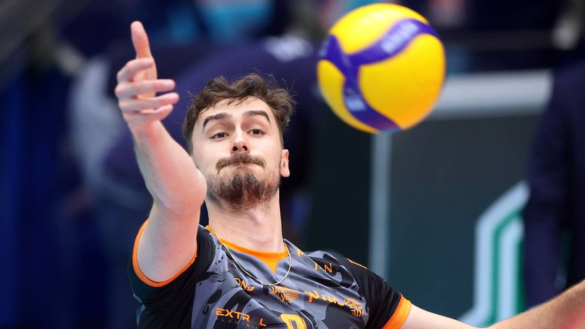 PlusLiga: PGE GiEK Skra Bełchatów - Jastrzębski Węgiel. Kiedy mecz? O której godzinie? Transmisja TV i stream online