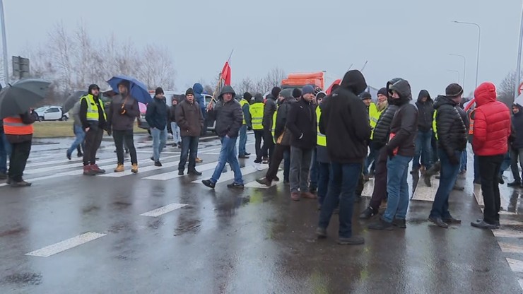 Protest rolników. Zablokowali przejścia graniczne. "Tracimy pieniądze przez zboże z Ukrainy"